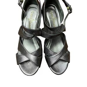 Cole Haan Women Silver Wedge  Sandal Size: 5  1/2 B